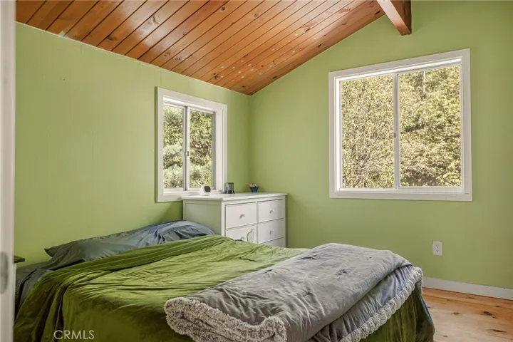 Upstairs bed 2