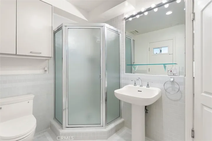 Pool adjacent 3/4 bath