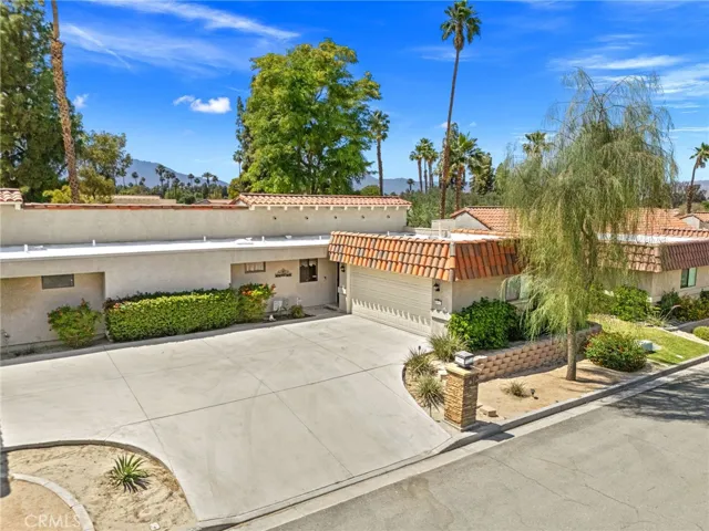 40963 Interlachen Lane, Palm Desert, California 92211
