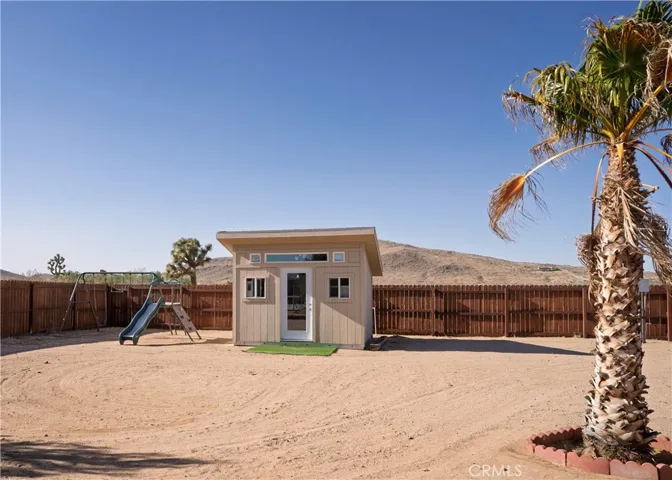 60718 Belfair Drive, Joshua Tree, California 92252