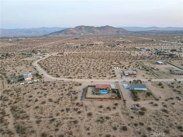 60718 Belfair Drive, Joshua Tree, California 92252