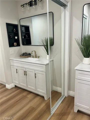 15150 Dickens Ave 203, Sherman Oaks, California 91403