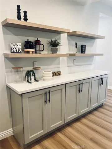 15150 Dickens Ave 203, Sherman Oaks, California 91403