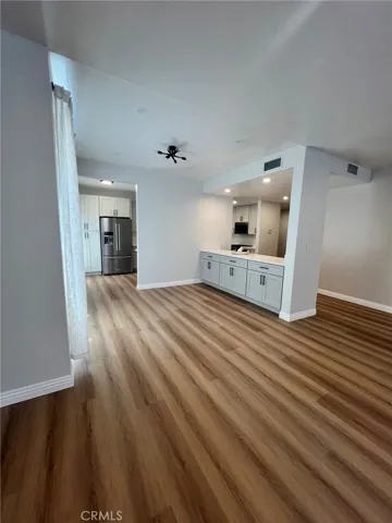 15150 Dickens Ave 203, Sherman Oaks, California 91403