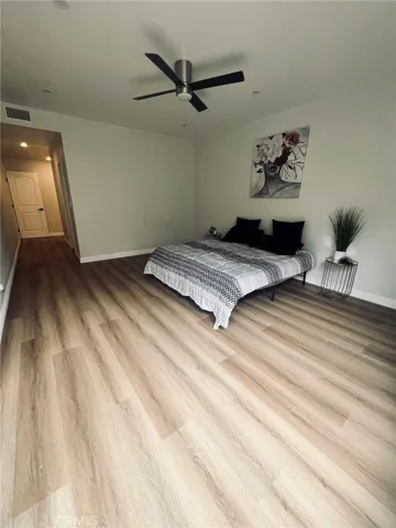 15150 Dickens Ave 203, Sherman Oaks, California 91403
