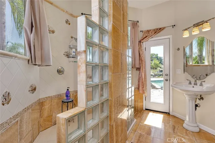primary secondary bath