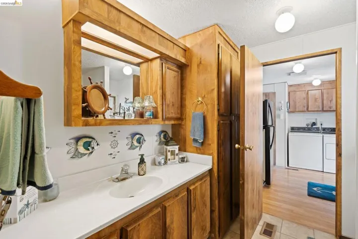 191 Oxbow Marina Dr, Isleton, California 95641