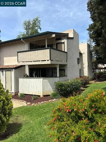Exterior View of Corner Unit