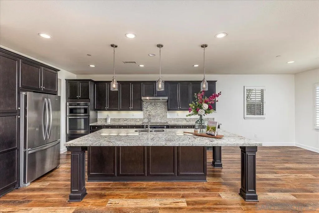 Eat in kitchen