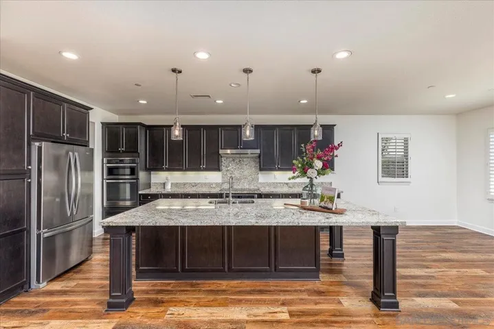 Eat in kitchen