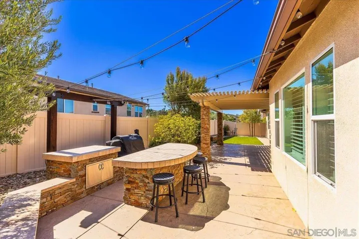 Large BBQ cooking area