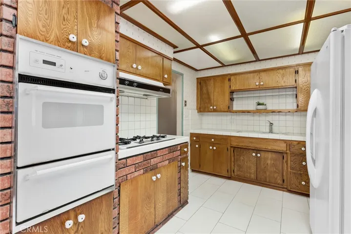 10721 Claremont Avenue, Bloomington, California 92316
