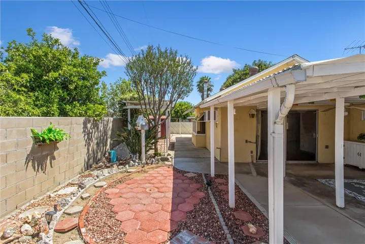 10721 Claremont Avenue, Bloomington, California 92316
