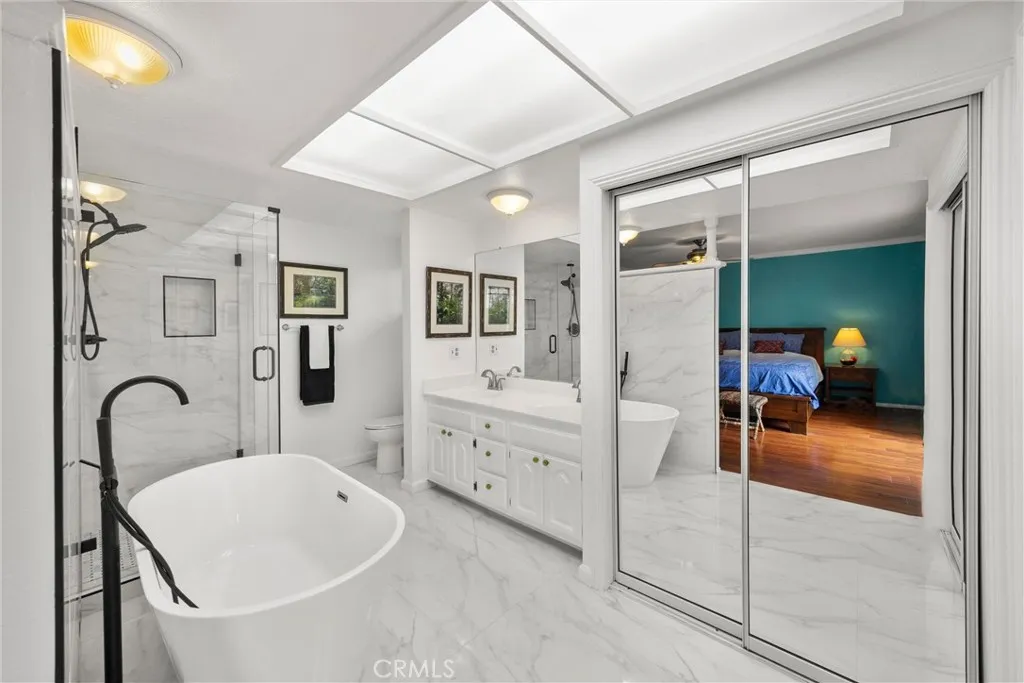 Primary Full Bathroom