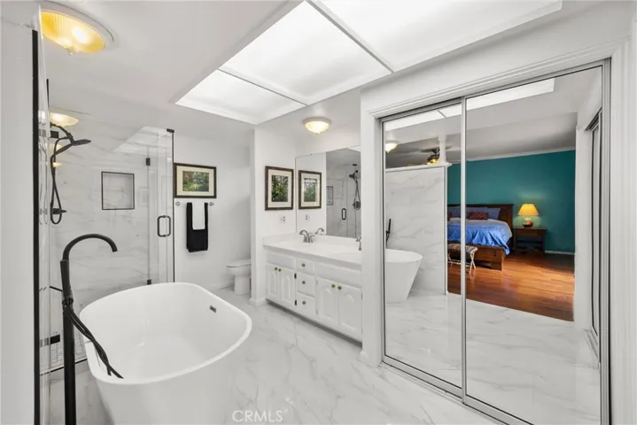 Primary Full Bathroom