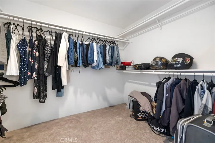 walk in closet