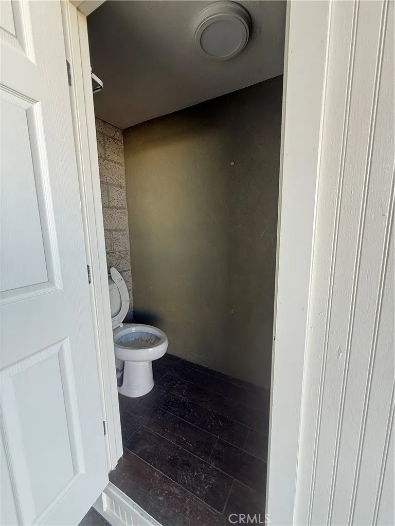 590 Maple Court, Colton, California 92324 — photo 5