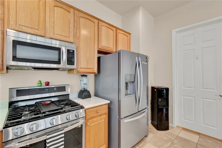 SS Appliances - Refrigerator Included