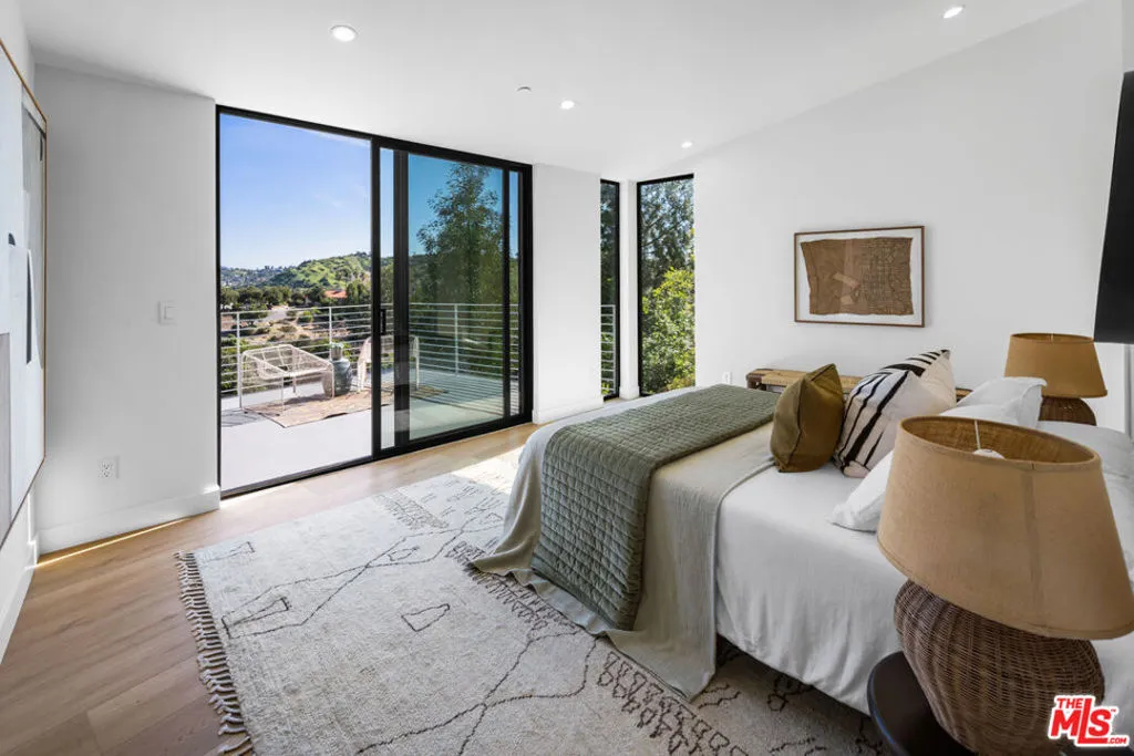 Primary suite