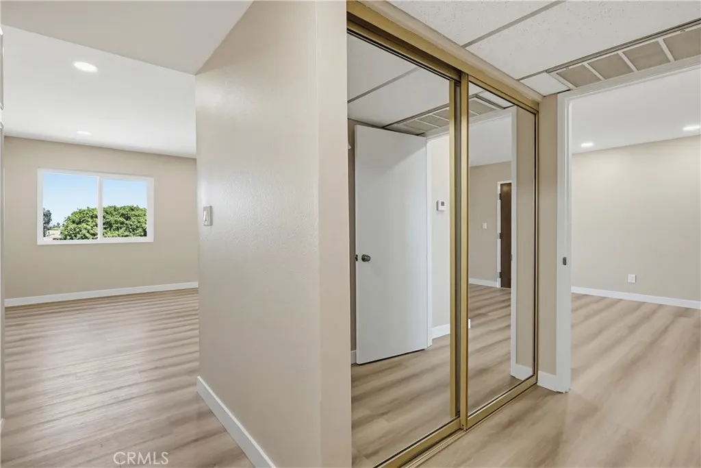 ACCESS WARDROBE FROM BEDROOM OR HALLWAY