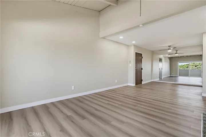 MIRRORED WALL