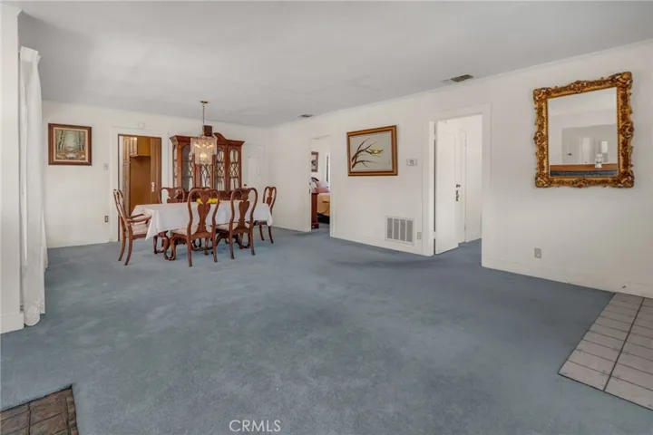 Living/Dining​​‌​​​​‌​​‌‌​​‌​​​‌‌​​​‌​​‌‌​​‌‌​​‌‌​​​​