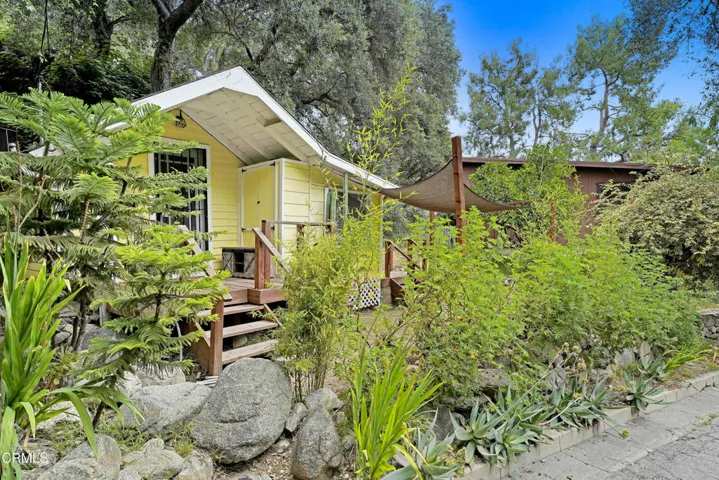 586 Los Rocas Dr 2026 May - FRONT