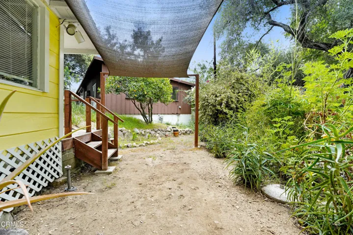 586 Los Rocas Dr 2026 May - YARD