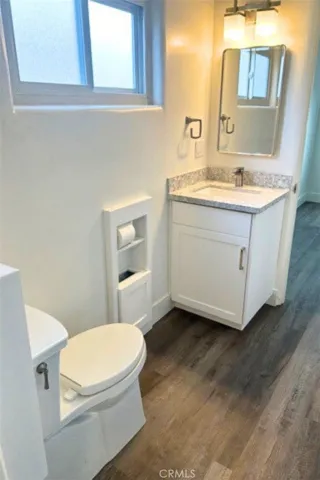 Jack-n-Jill bath