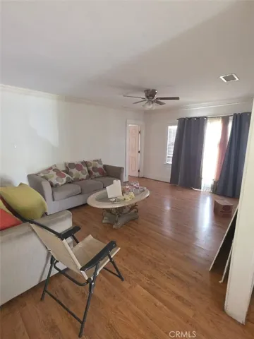 354 E Carson, Long Beach, California 90807