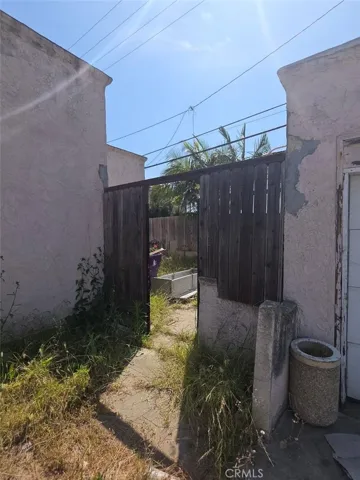 354 E Carson, Long Beach, California 90807