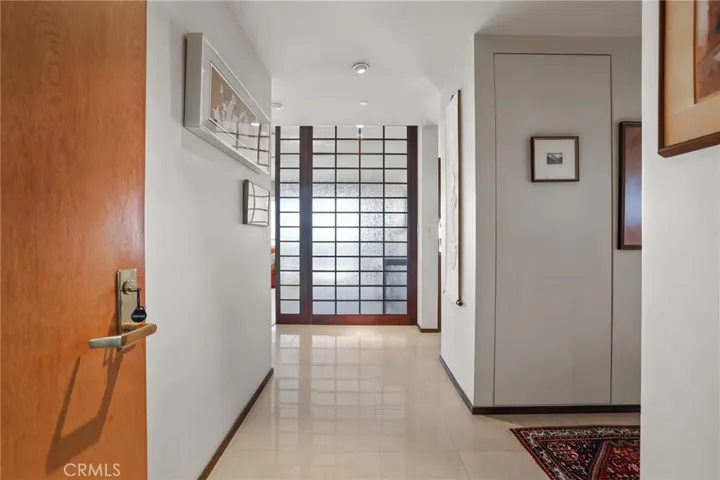 Front door entry way into #1604
