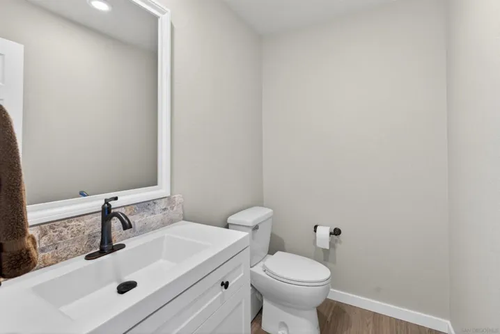 45730 Hopactong, Temecula, California 92592