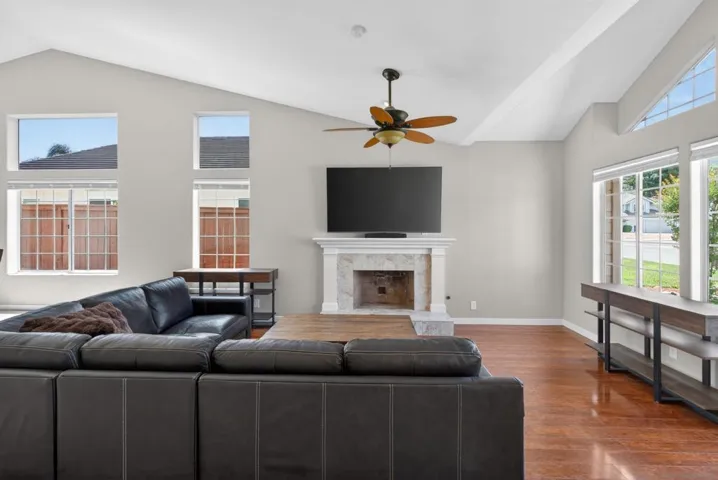 45730 Hopactong, Temecula, California 92592