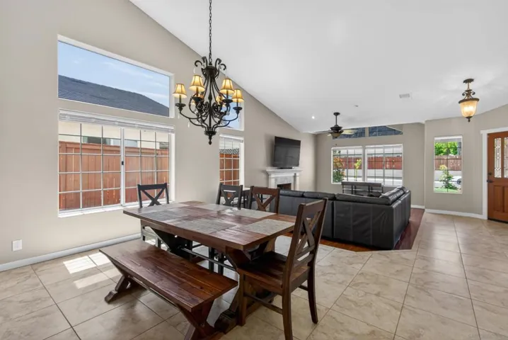 45730 Hopactong, Temecula, California 92592