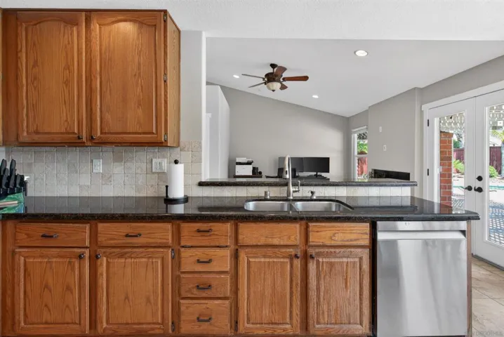 45730 Hopactong, Temecula, California 92592