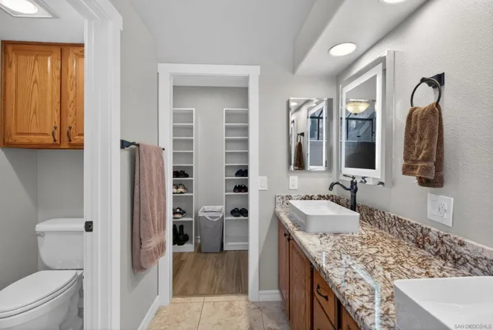 45730 Hopactong, Temecula, California 92592