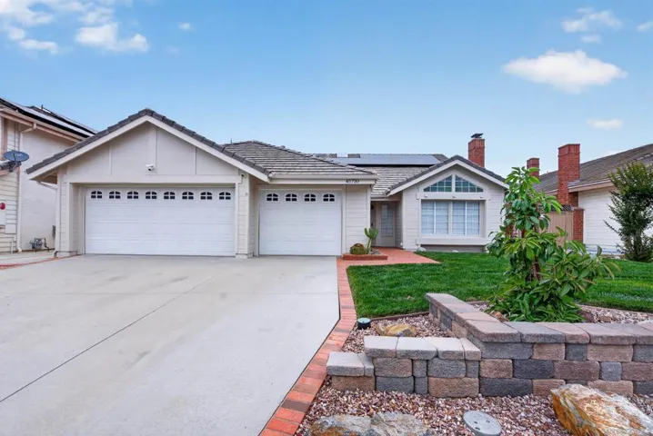 45730 Hopactong, Temecula, California 92592