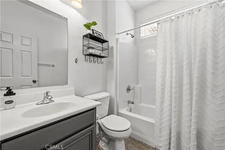 downstairs full bathroom