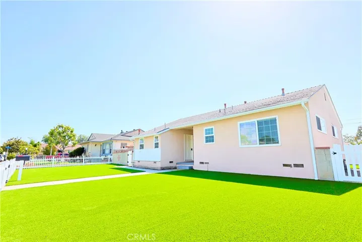 1113 S Pine, Fullerton, California 92833