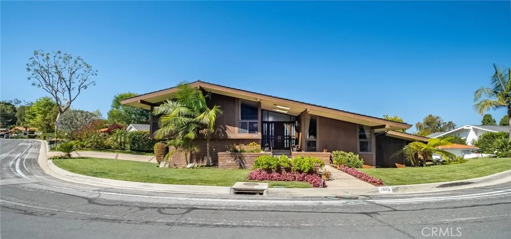 1825 Via Estudillo, Palos Verdes Estates, California 90274