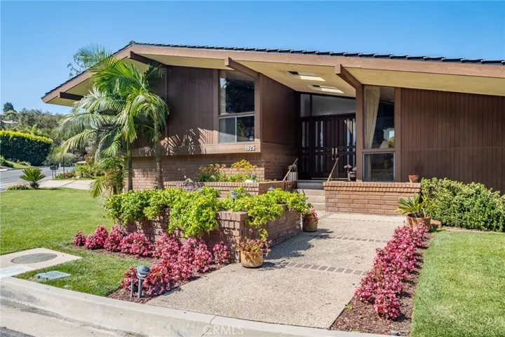 1825 Via Estudillo, Palos Verdes Estates, California 90274