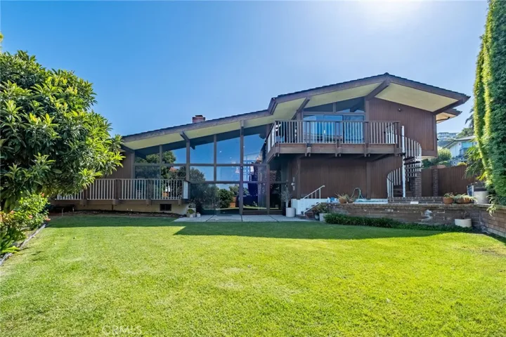 1825 Via Estudillo, Palos Verdes Estates, California 90274