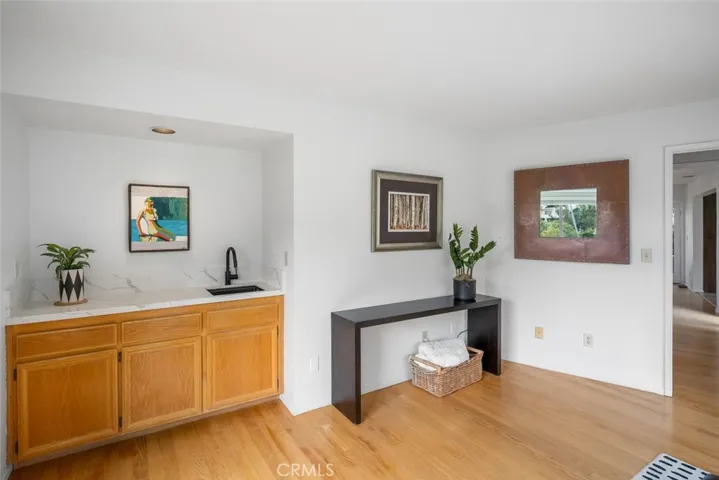 1683 Knoll, San Luis Obispo, California 93401