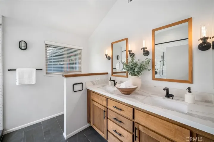 1683 Knoll, San Luis Obispo, California 93401