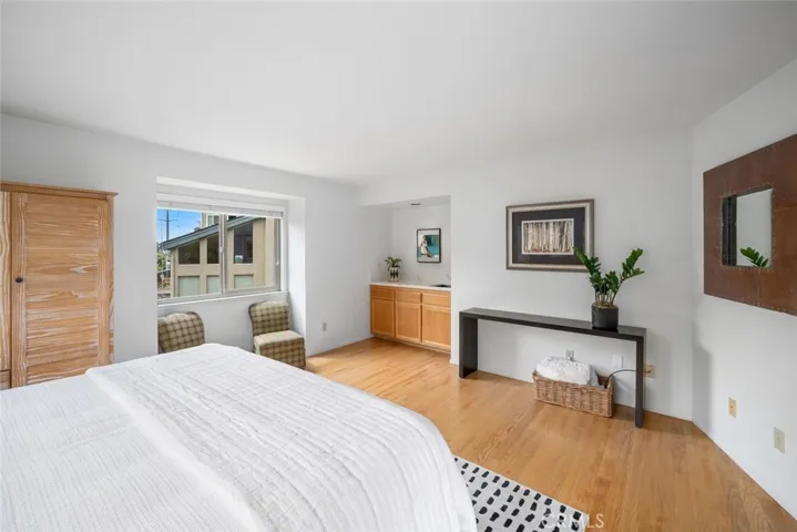 1683 Knoll, San Luis Obispo, California 93401