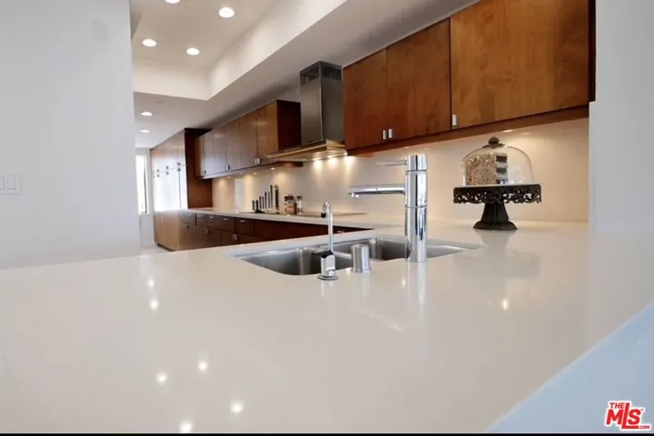 110 Ocean Park Boulevard 502, Santa Monica, California 90405