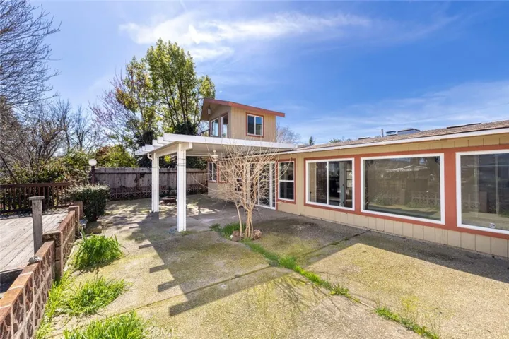 12631 Shoreview, Clearlake Oaks, California 95423