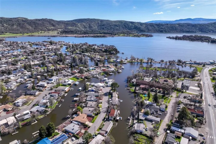 12631 Shoreview, Clearlake Oaks, California 95423