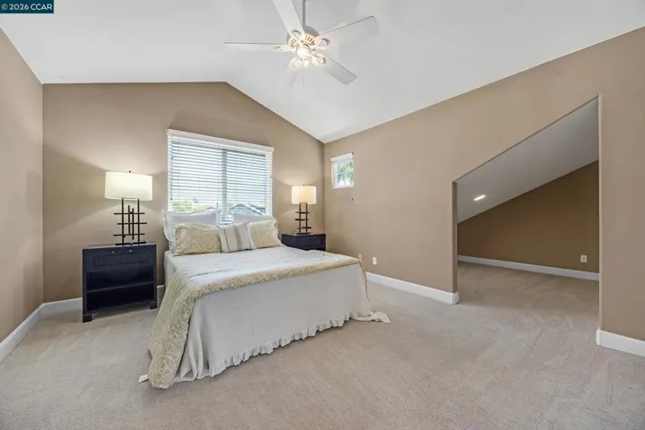Upstairs Bedroom with nook